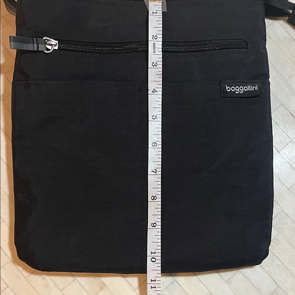 Baggallini Black and Gray Crossbody Bag - Picture 10 of 10